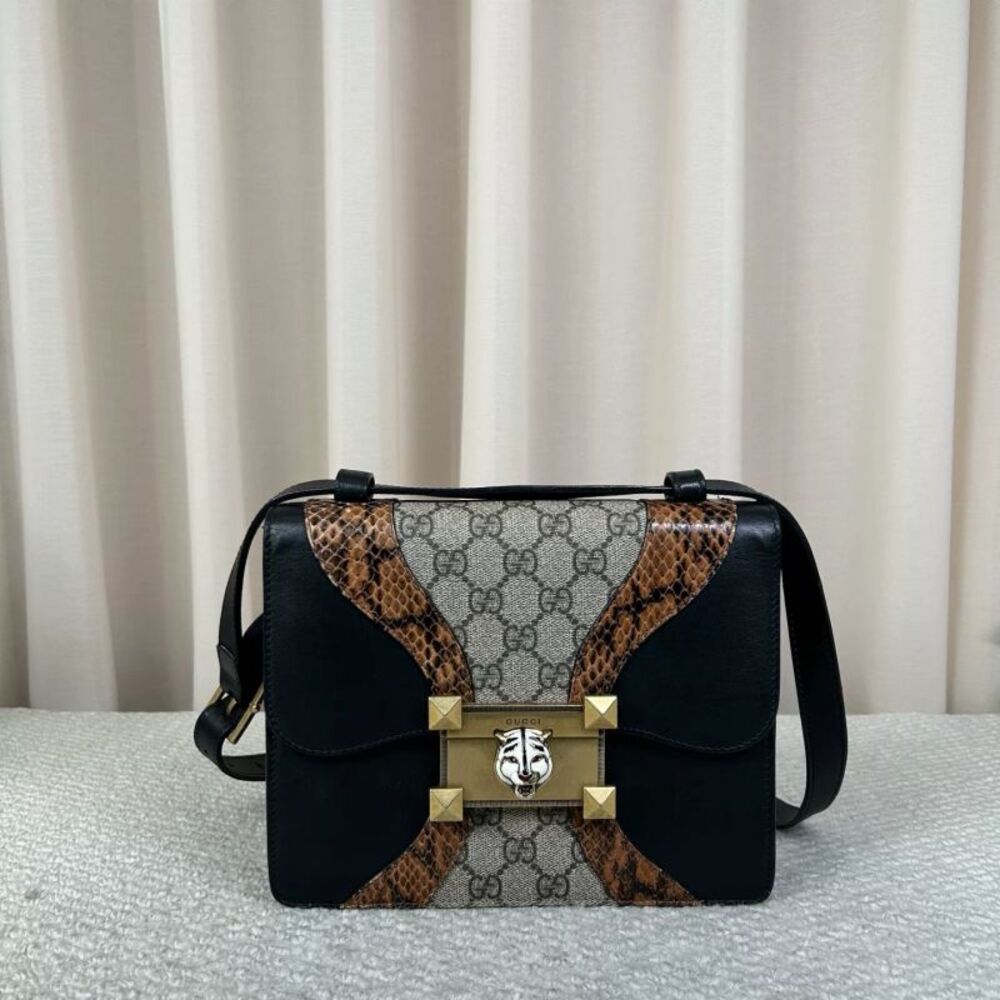 Gucci Women Pre-Loved Bag Very Good Condition
